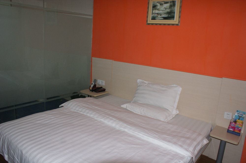 Yixin Business Hotel Canton Esterno foto