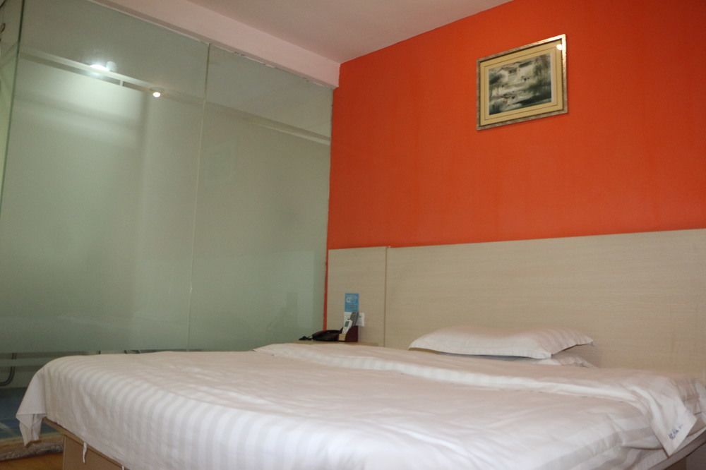 Yixin Business Hotel Canton Esterno foto